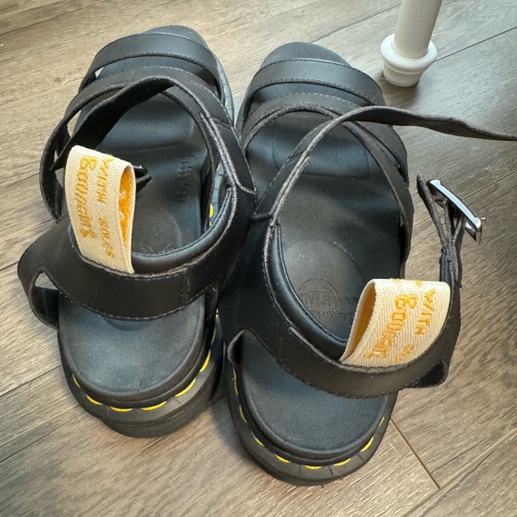 DOC MARTEN sandals NEW - Picture 3 of 4